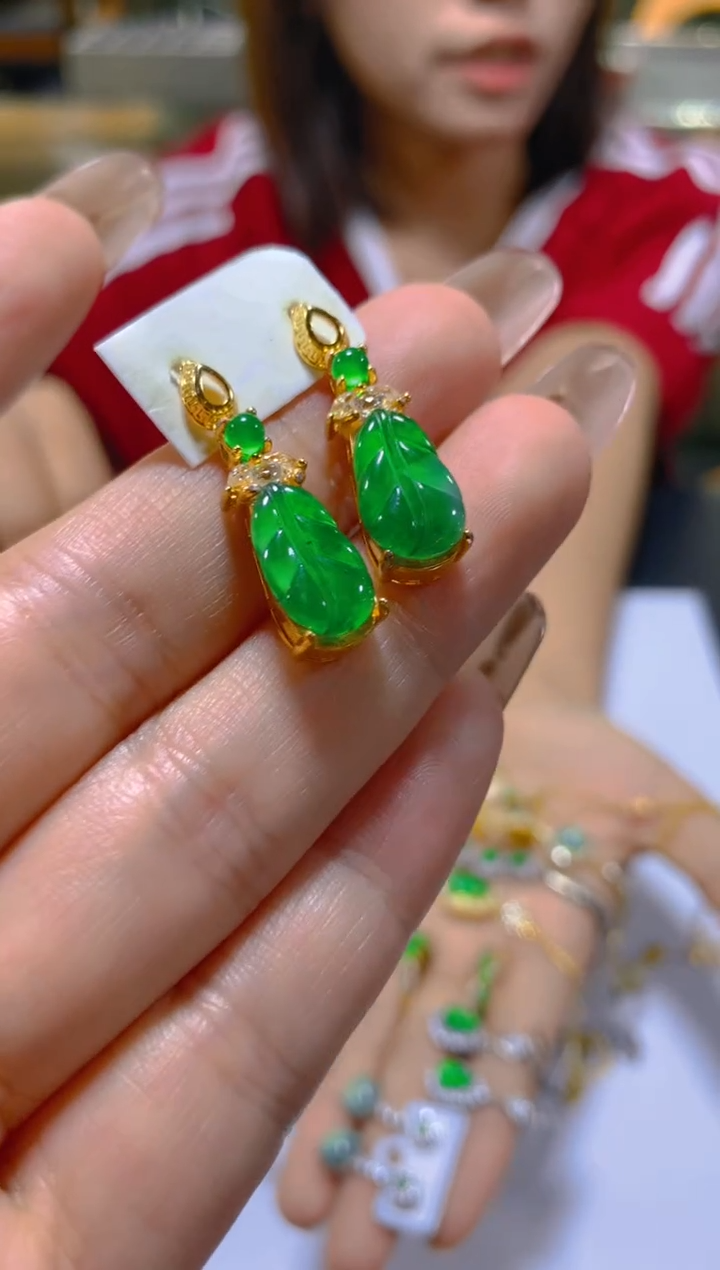 未镶嵌翡翠耳饰多样性发一