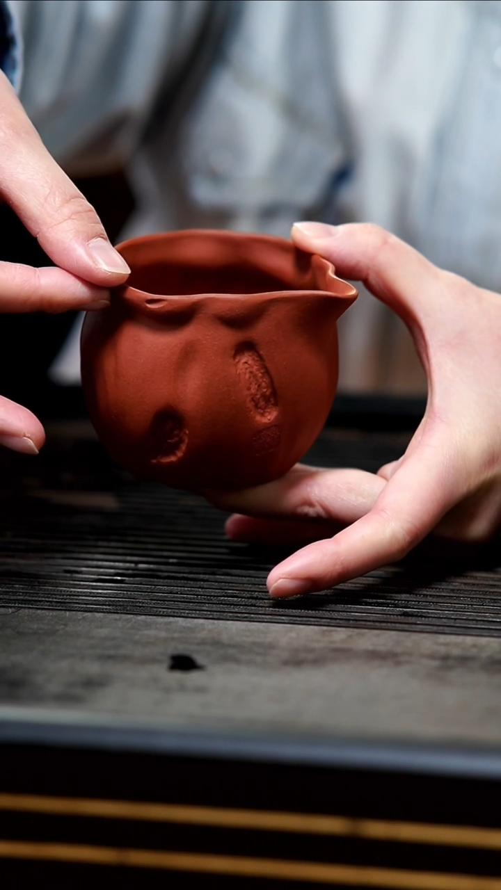 【闪购商品】紫砂茶壶11-红降坡莲蓬公道杯180cc