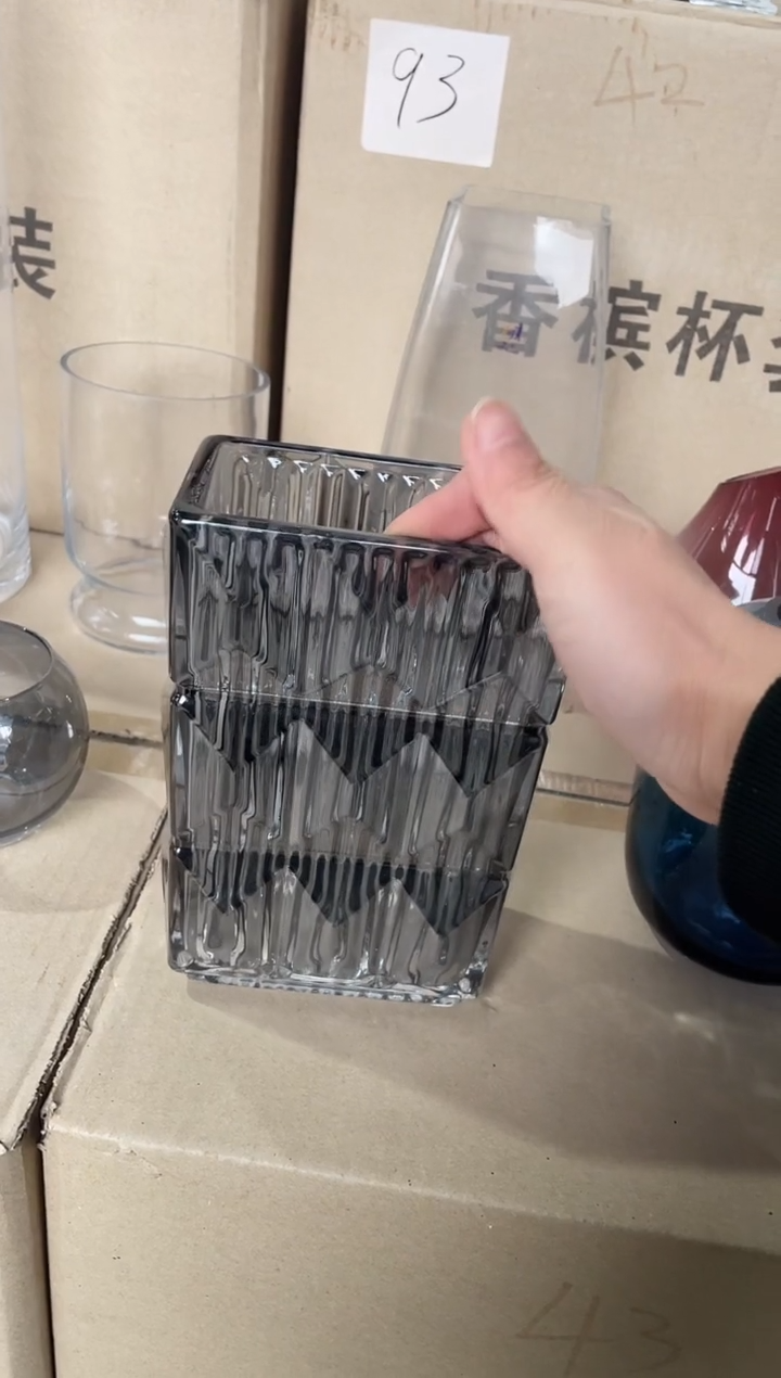 【闪购商品】无铅玻璃烟灰色卢梭