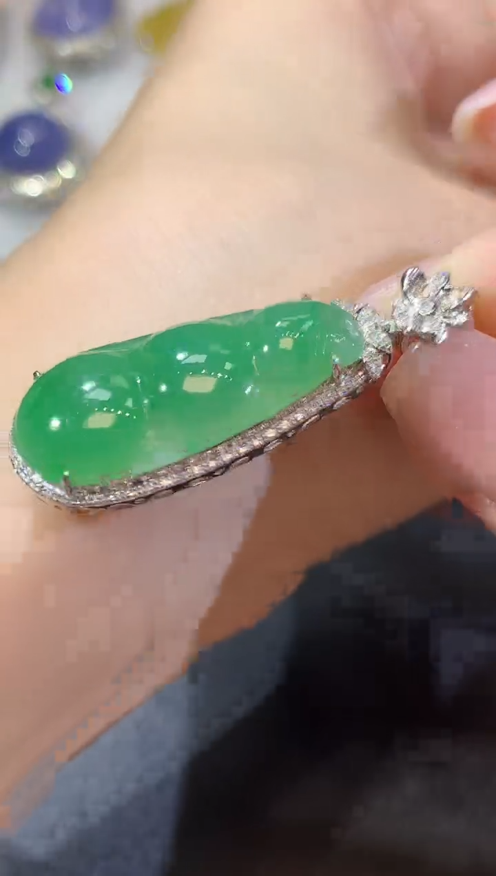 【闪购商品】翡翠18K金镶嵌吊坠(不含链)A87 