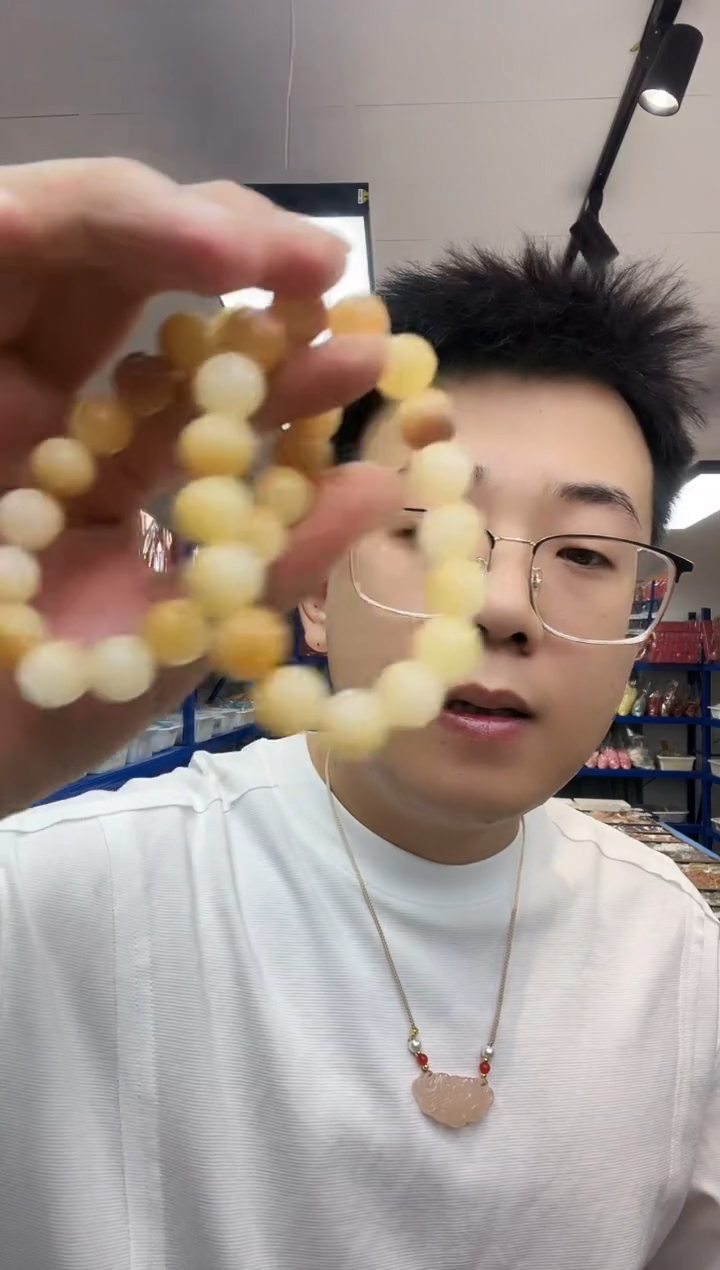 福利款巧克力色手串