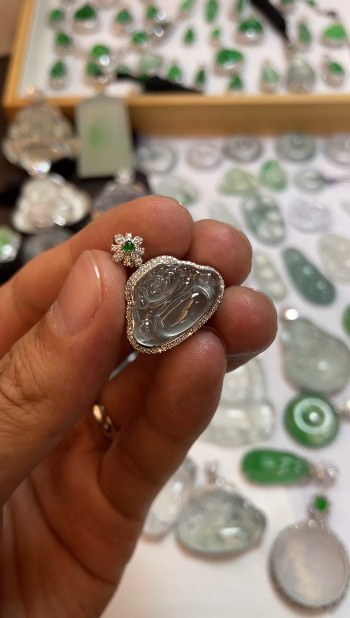 【闪购商品】翡翠吊坠(不含链)18K金镶嵌佛公