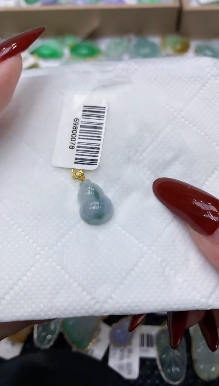 翡翠18K金镶嵌颈饰111111111