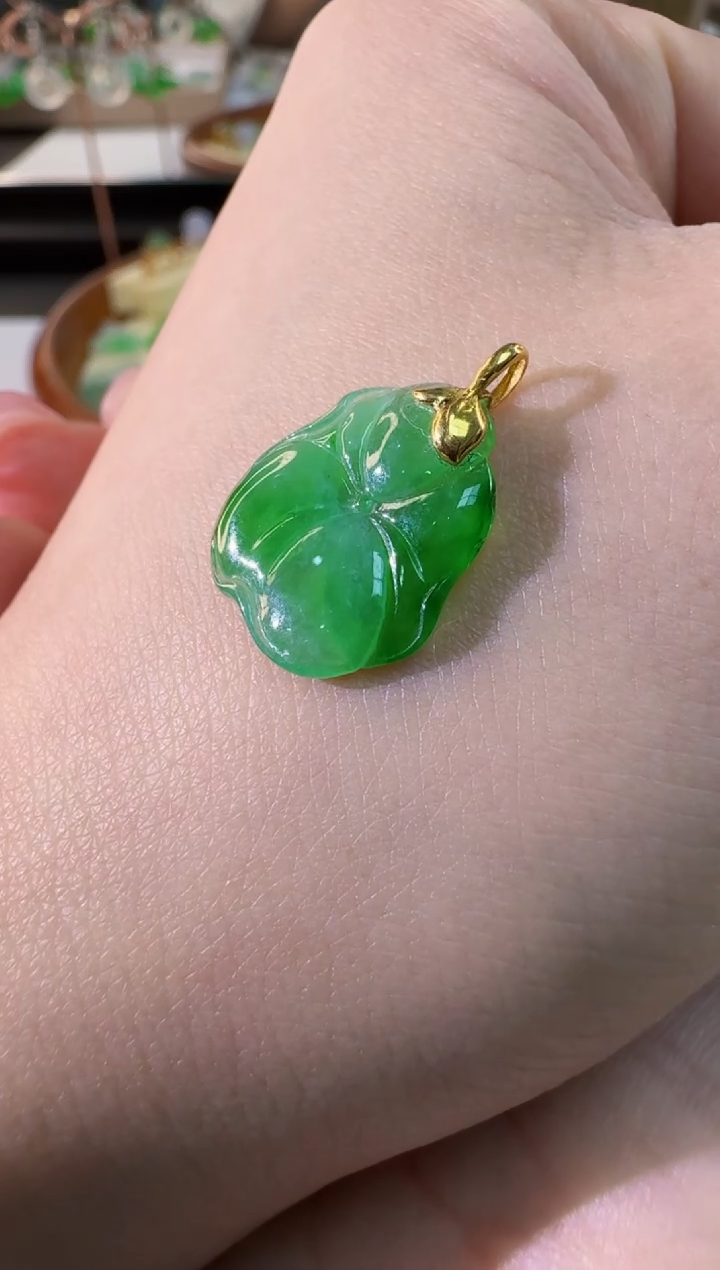 【闪购商品】翡翠颈饰18K金镶嵌缅甸翡翠A货挂件