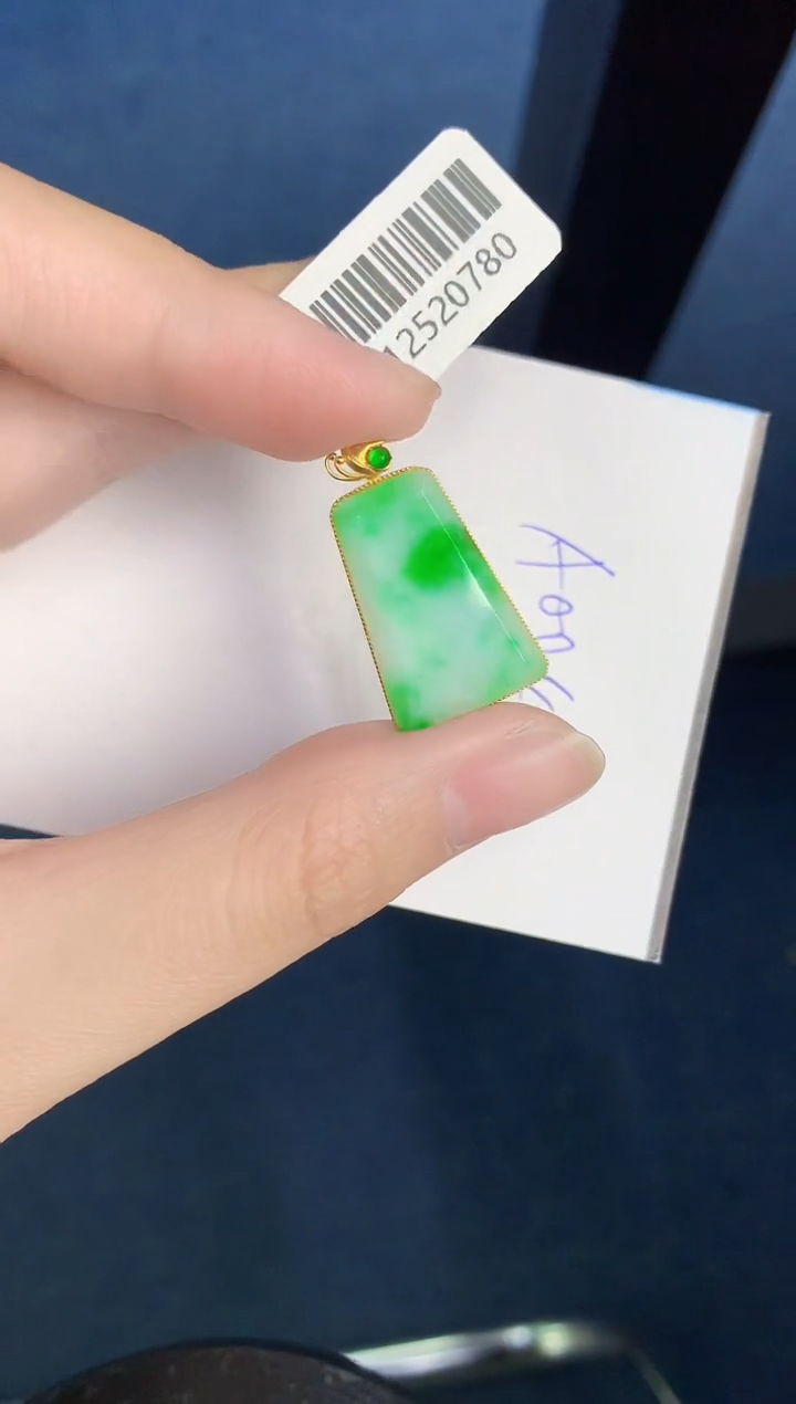 【闪购商品】翡翠颈饰18K金镶嵌000000000