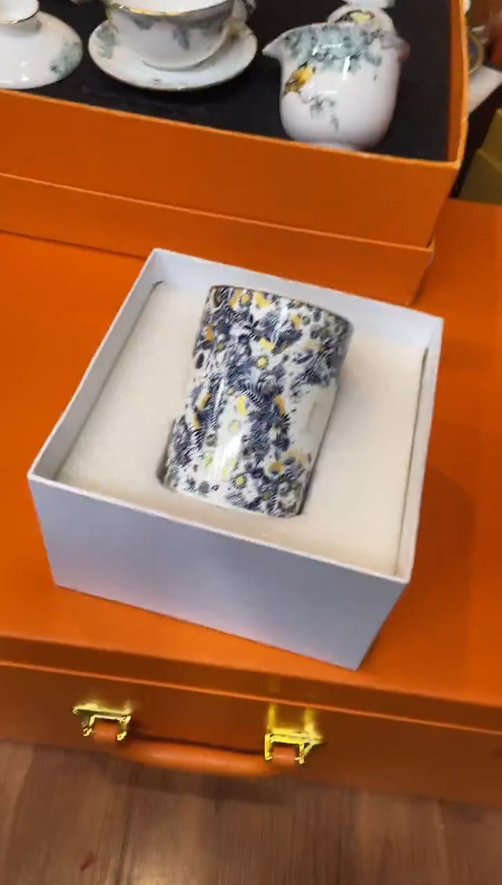 杯鸿辉家品牌瓷器，京东包邮！