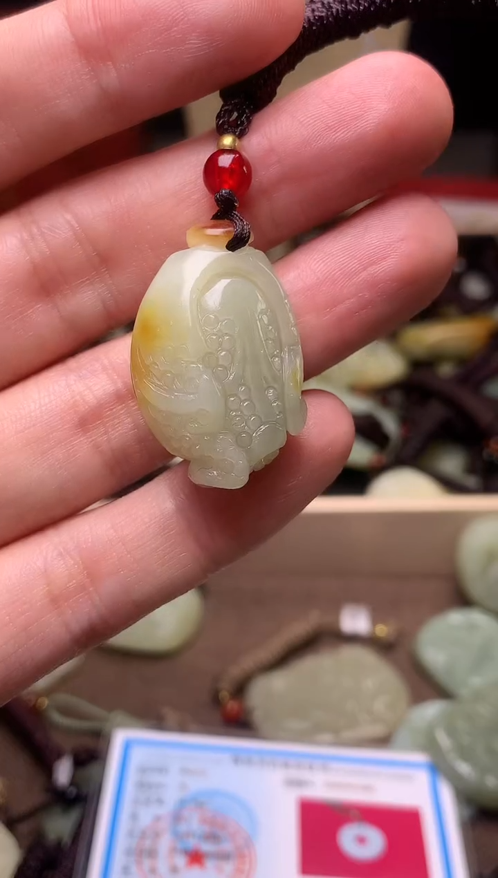 颈饰未镶嵌和田玉新疆料青海料清水和田玉吊坠