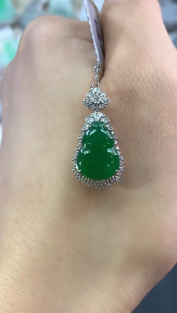 【闪购商品】翡翠吊坠(不含链)18K金镶嵌 C6