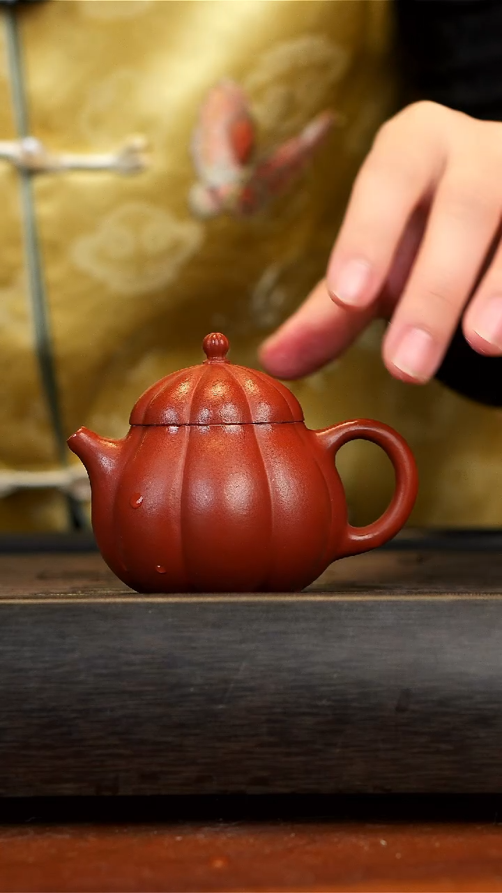 【闪购商品】紫砂茶壶朱泥筋纹龙蛋 杨菲