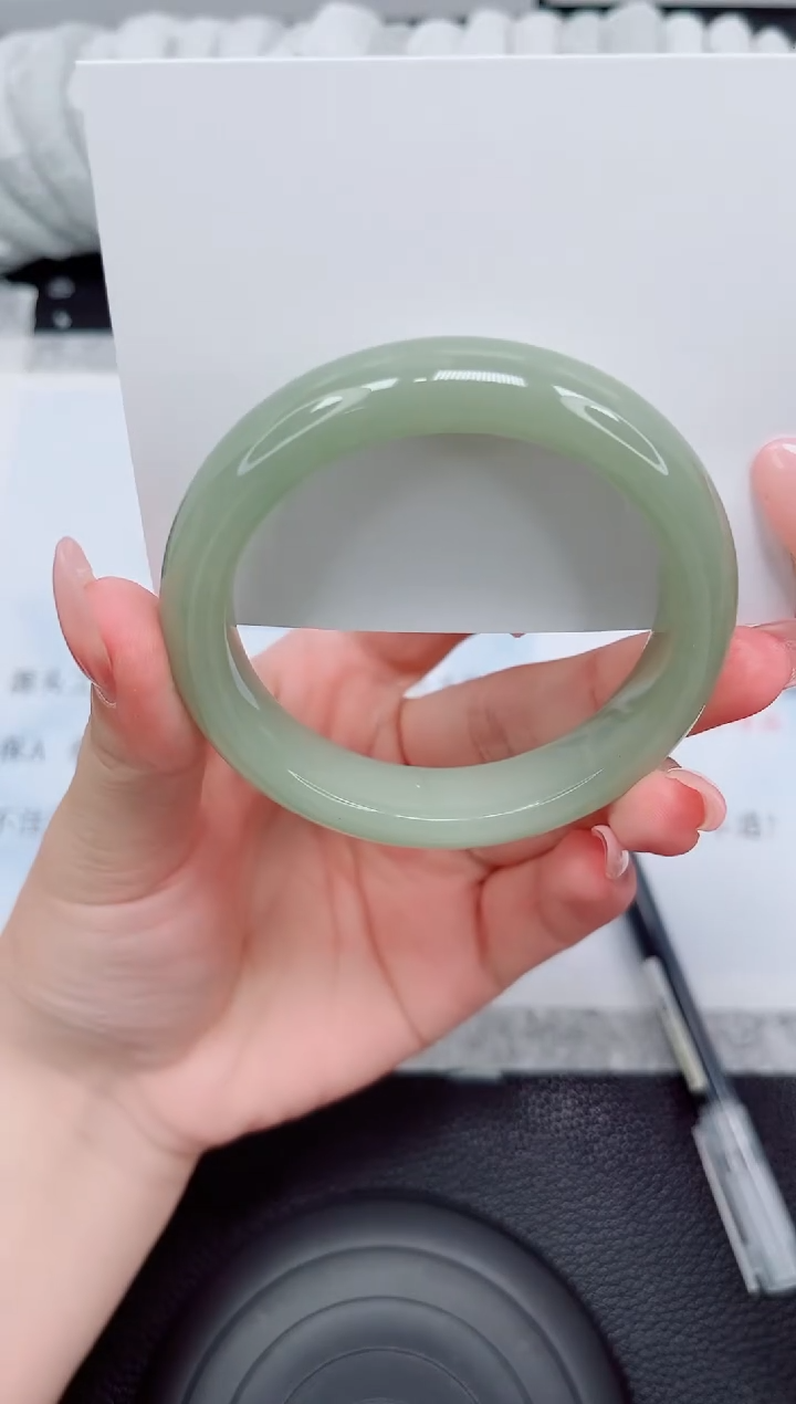 石英质玉手镯未镶嵌38-58