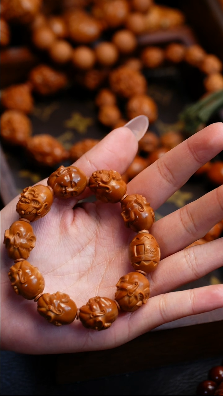 【闪购商品】橄榄核吊坠苏工橄榄核