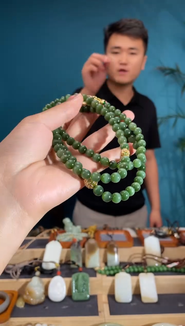 和田玉未镶嵌颈饰1