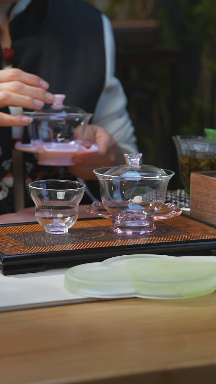 【闪购商品】浅粉色玻璃三才盖碗+葫芦主人杯粉