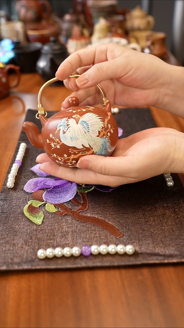 茶壶紫砂冰凤提梁一粒珠