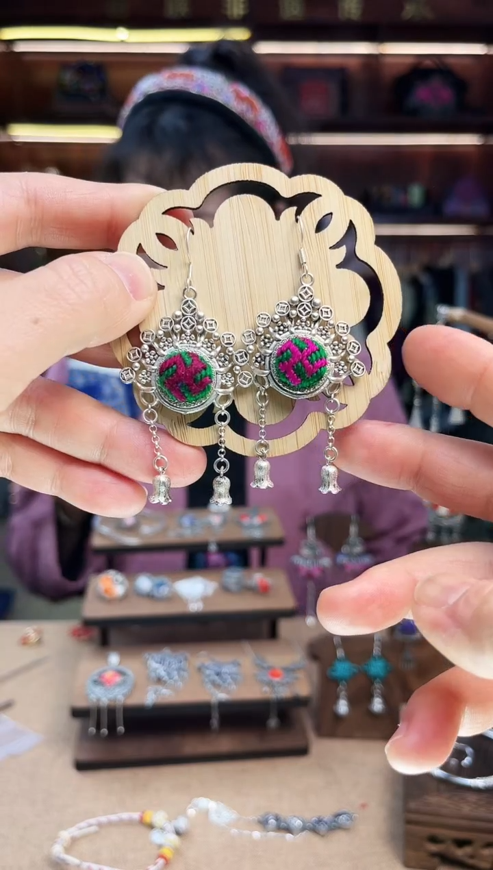 【闪购商品】织绣1829黔东南苗族刺绣