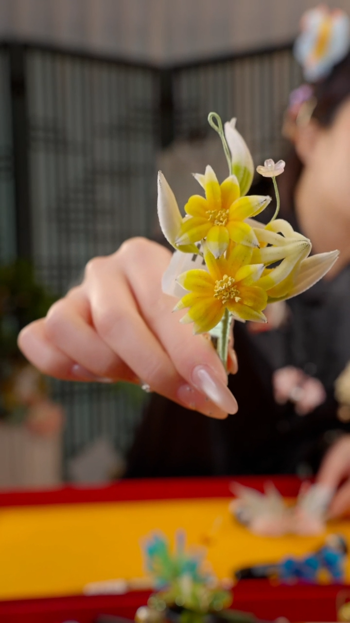 刺绣S****y非遗苏绣绒花