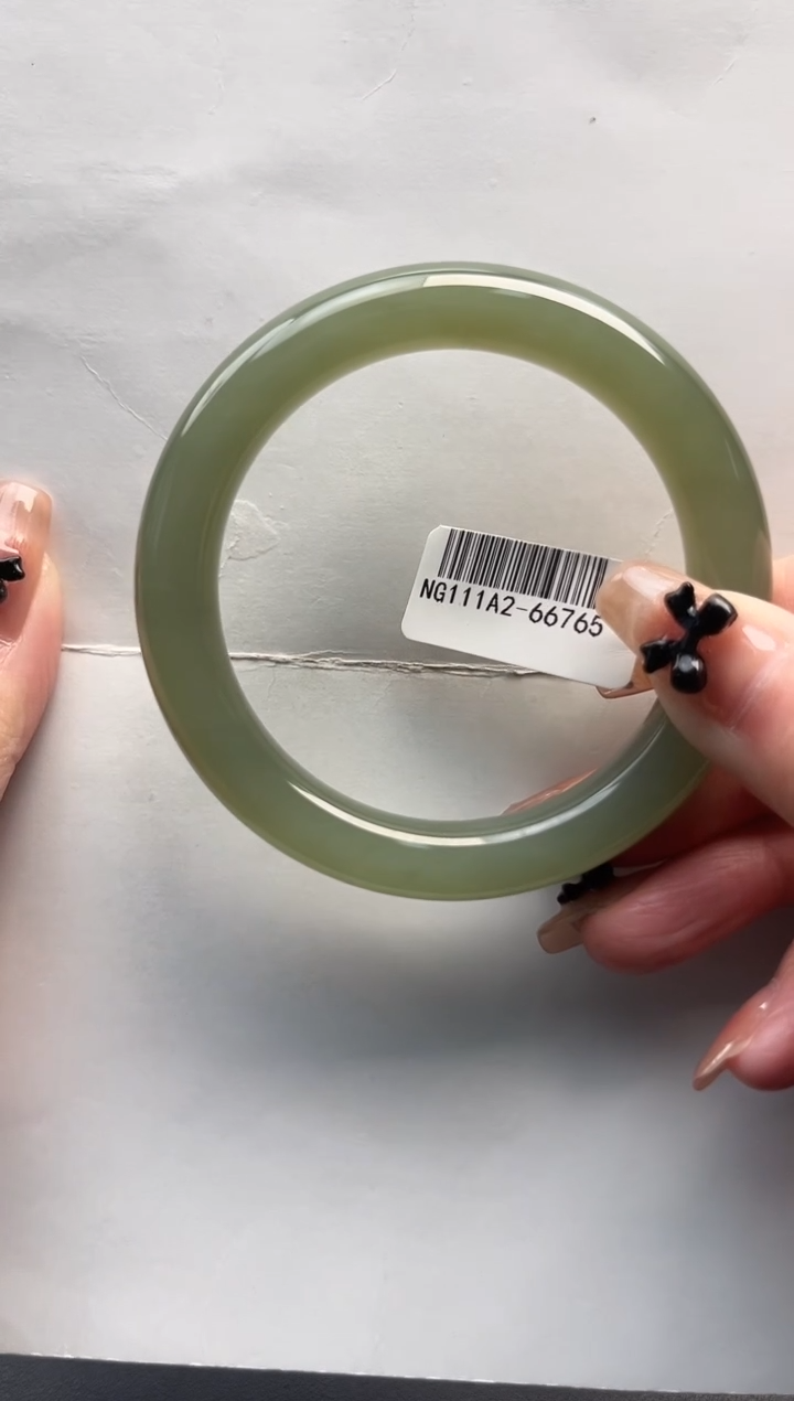 【闪购商品】和田玉手镯未镶嵌55