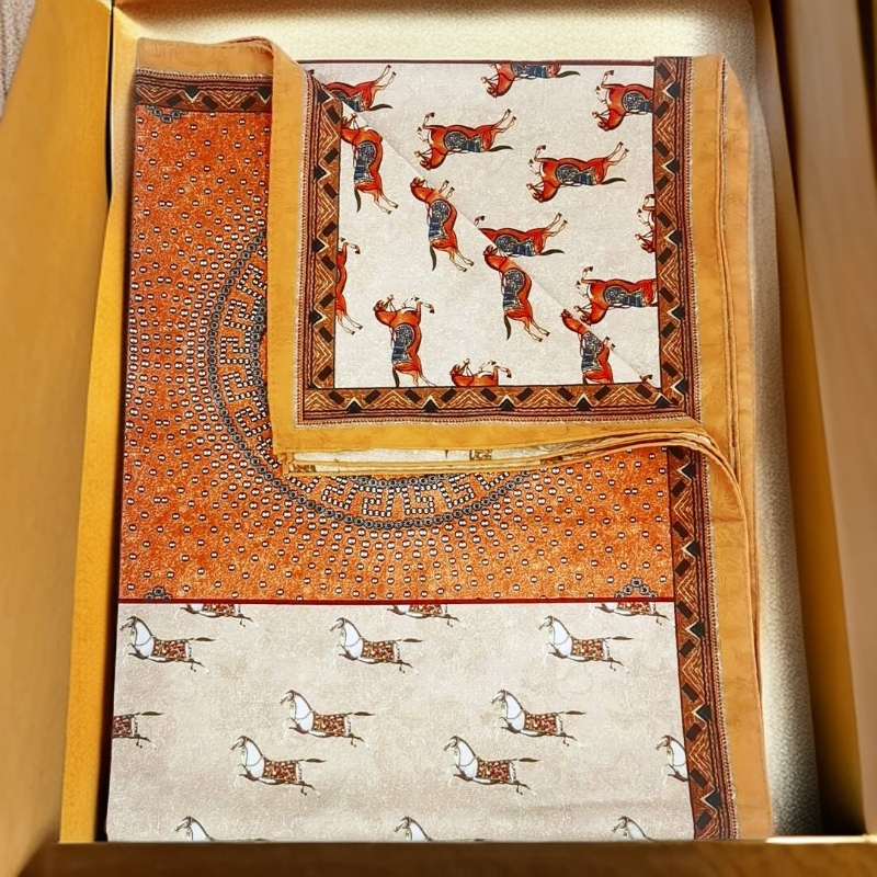 清 门店款SHSTORY品牌捡漏B21双面180*70cm小马图腾重磅萝长巾女