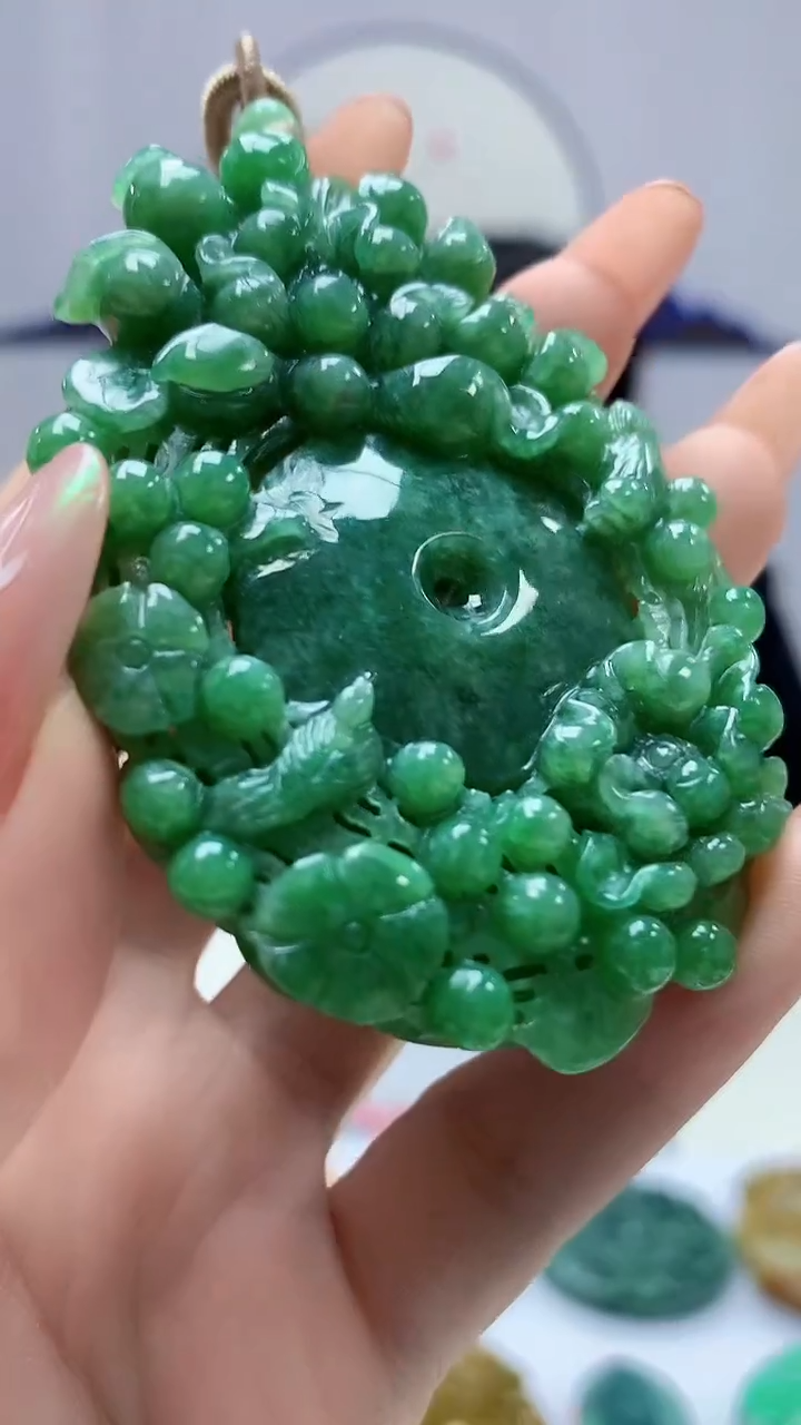 【闪购商品】定制翡翠未镶嵌4852DD-毛货挂件106