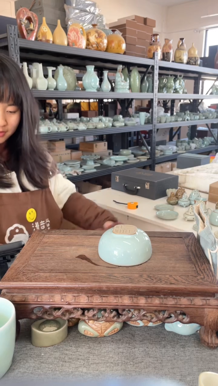 【闪购商品】瓷片天青福字杯。。。