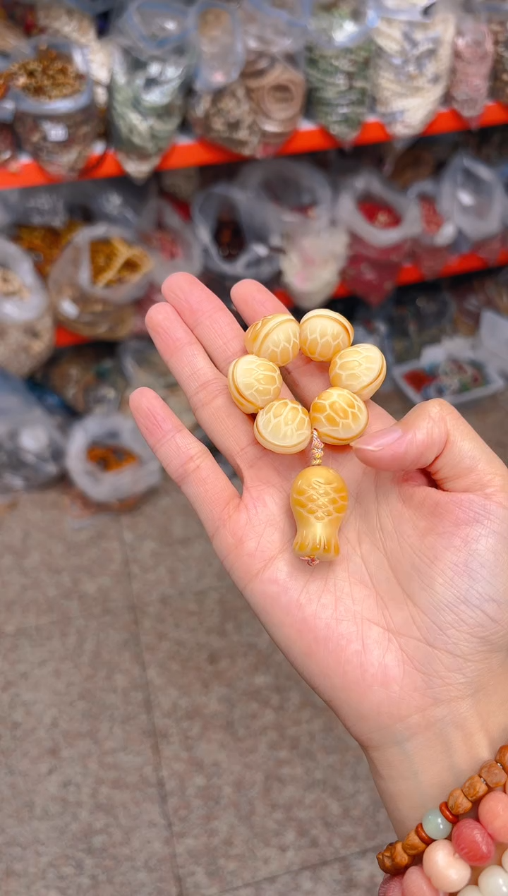 吊坠菩提根/象牙果富甲天下手捻 黄色