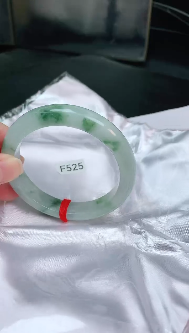 【闪购商品】翡翠手镯未镶嵌缅甸天然A货翡翠手镯