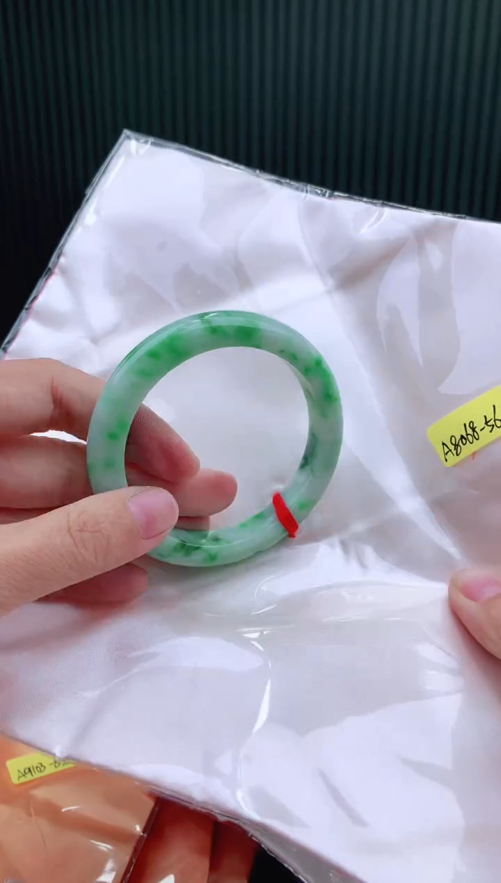 未镶嵌手镯翡翠111