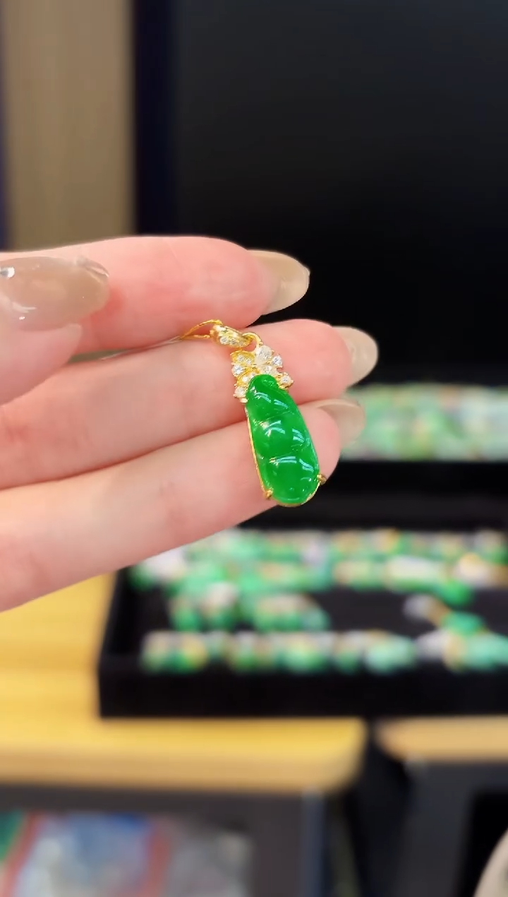 翡翠未镶嵌颈饰缅料A货/多样性发货/一件