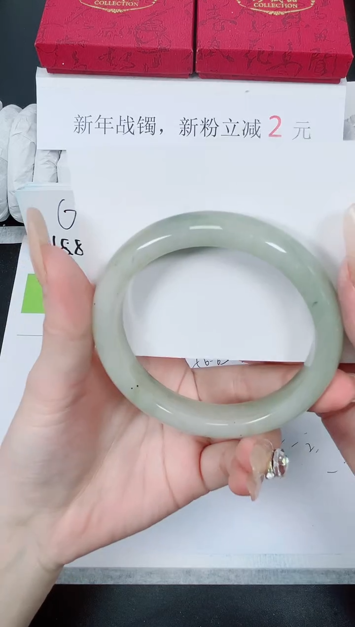 【闪购商品】石英质玉手镯未镶嵌K131-60.2