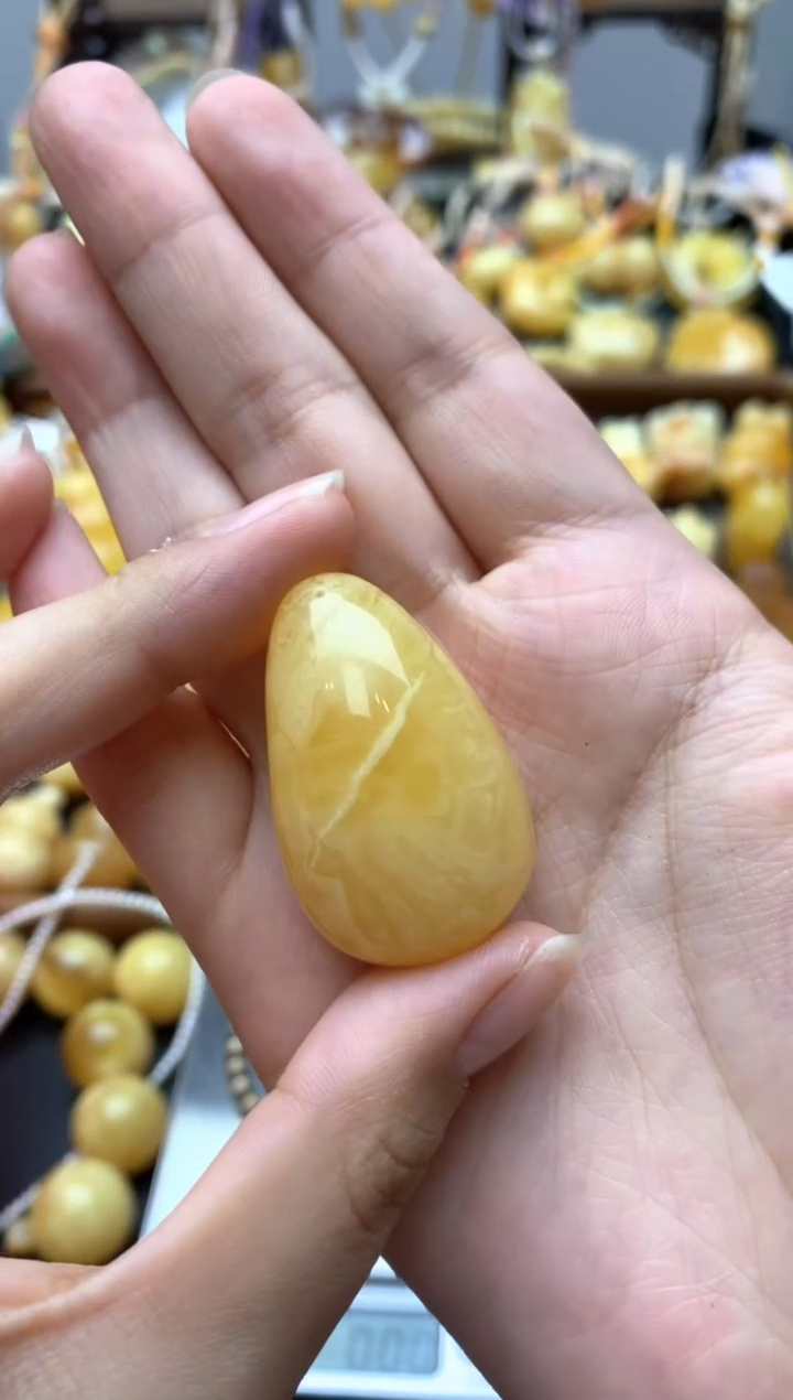 未镶嵌琥珀珠宝奇石112琥珀蜜蜡花粉有纹小坑介意勿拍