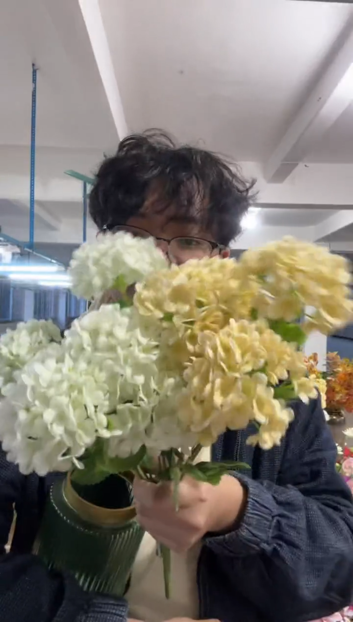 【闪购商品】仿真花朵绣球花2束