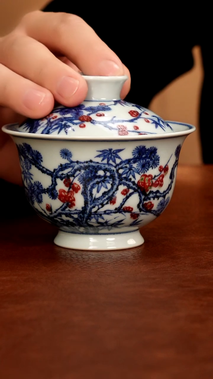 釉里红上新，欲购从速