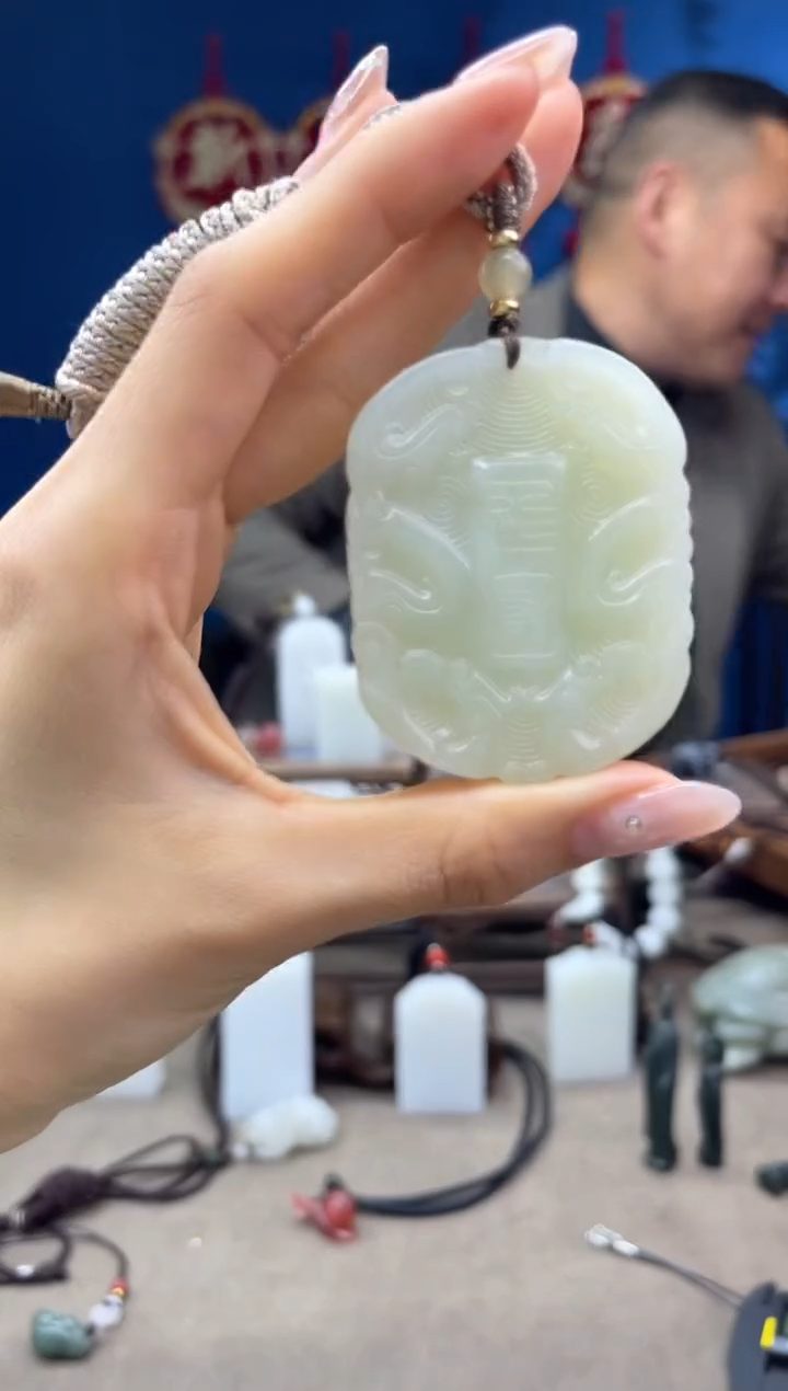 【闪购商品】和田玉未镶嵌颈饰1