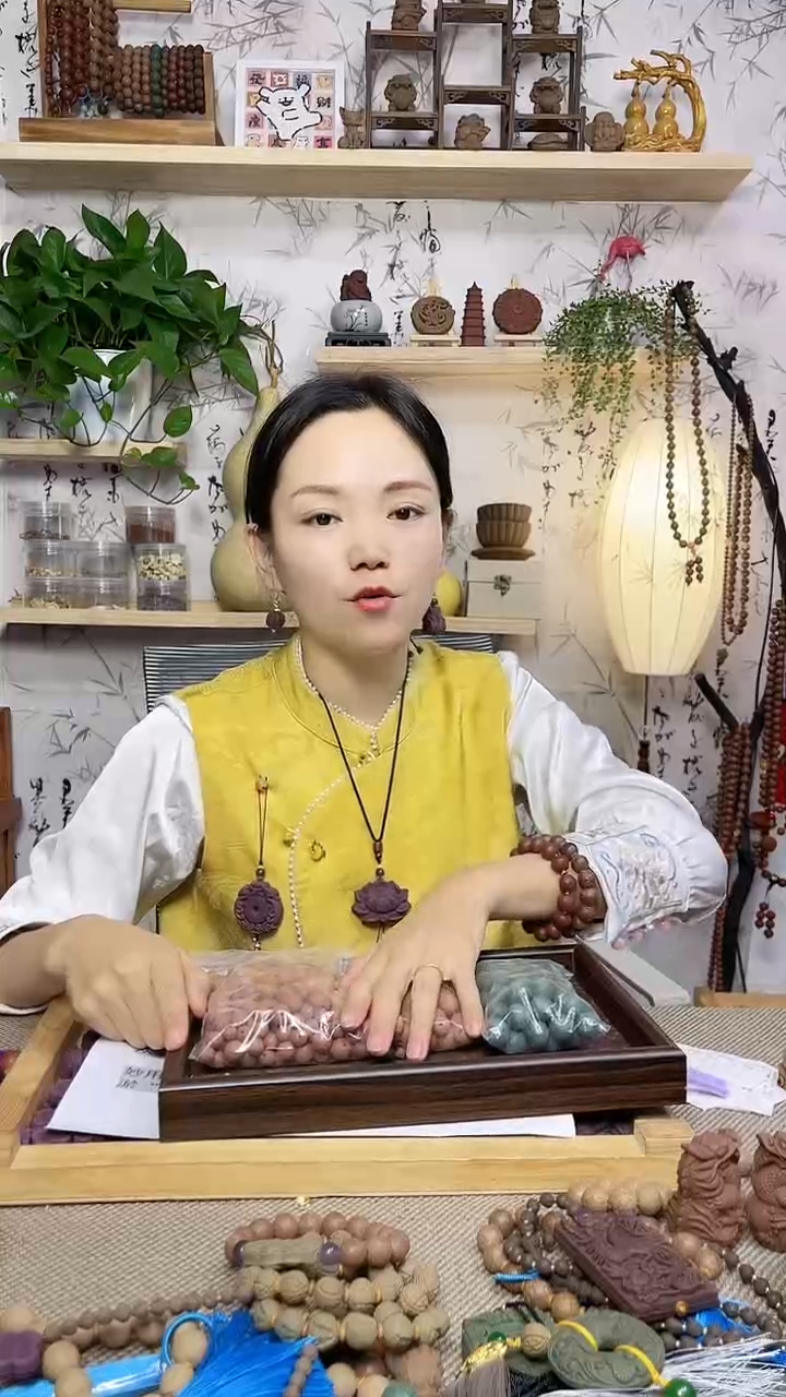 泥塑扎基拉姆手持