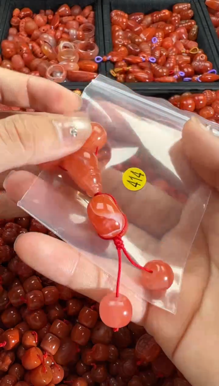 【闪购商品】南红玛瑙颈饰未镶嵌1