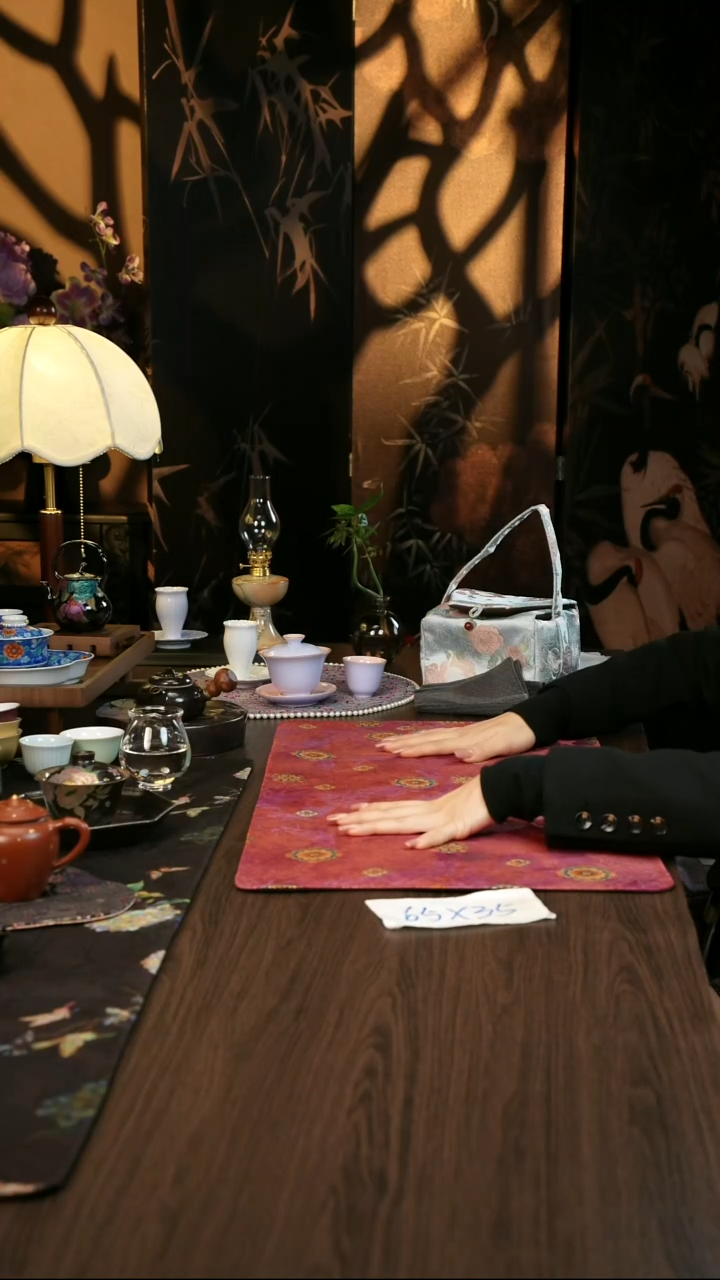 香云纱           茶席
