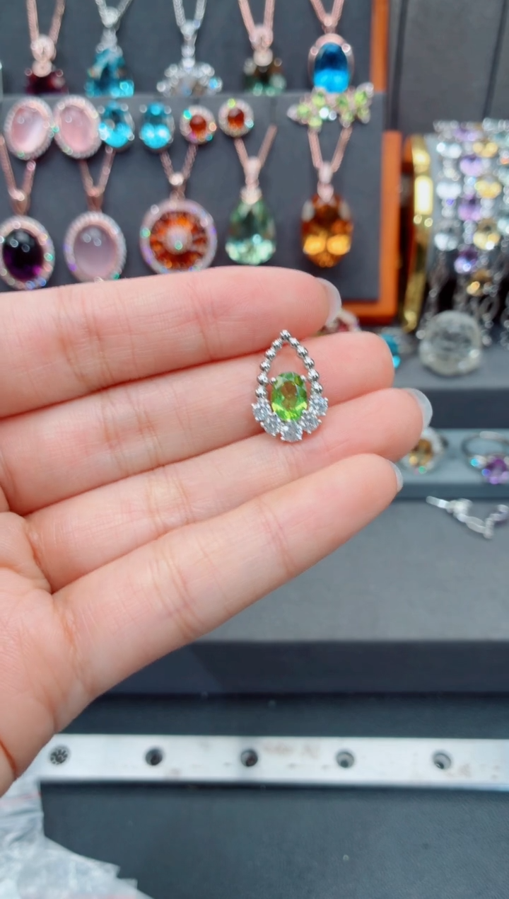 银S925镶嵌吊坠橄榄石橄榄石吊坠（不含链）