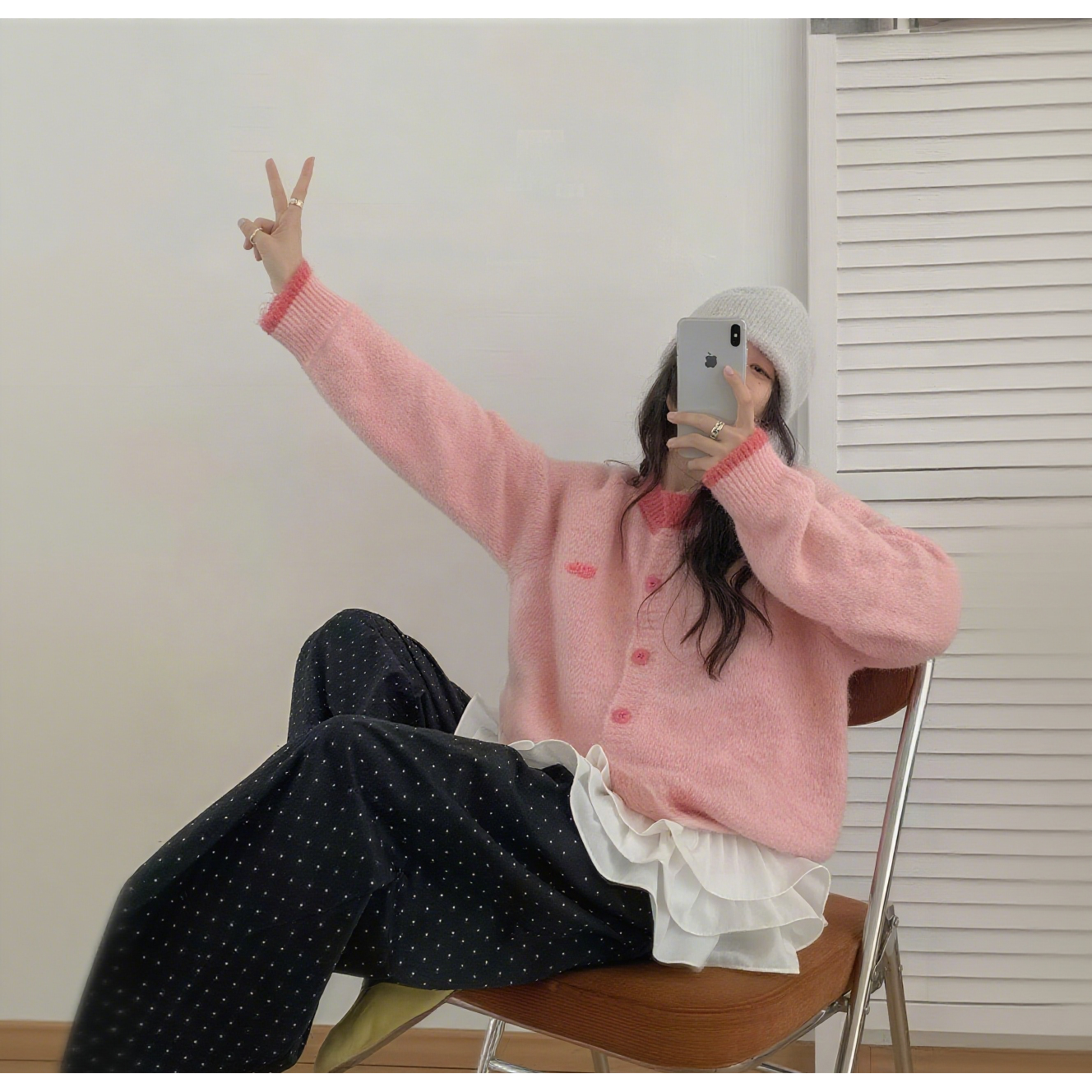 韩系复古针织开衫女秋季新款设计感小众百搭软糯毛衣外套