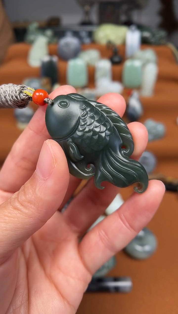 【闪购商品】和田玉颈饰未镶嵌鱼