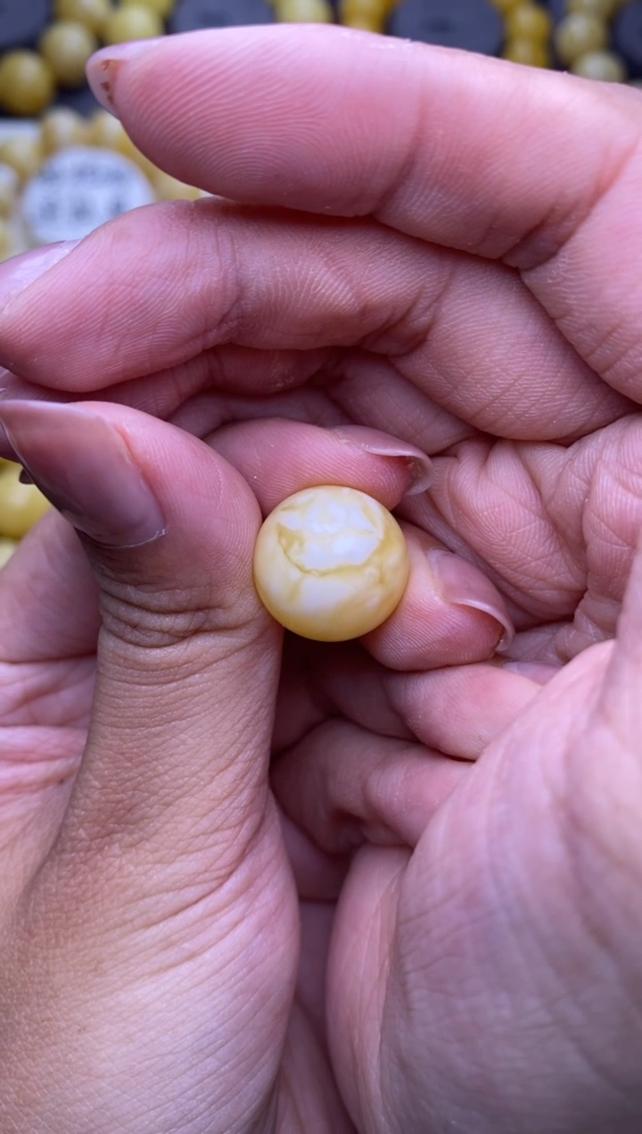 裸石琥珀未镶嵌大小姐珠宝51