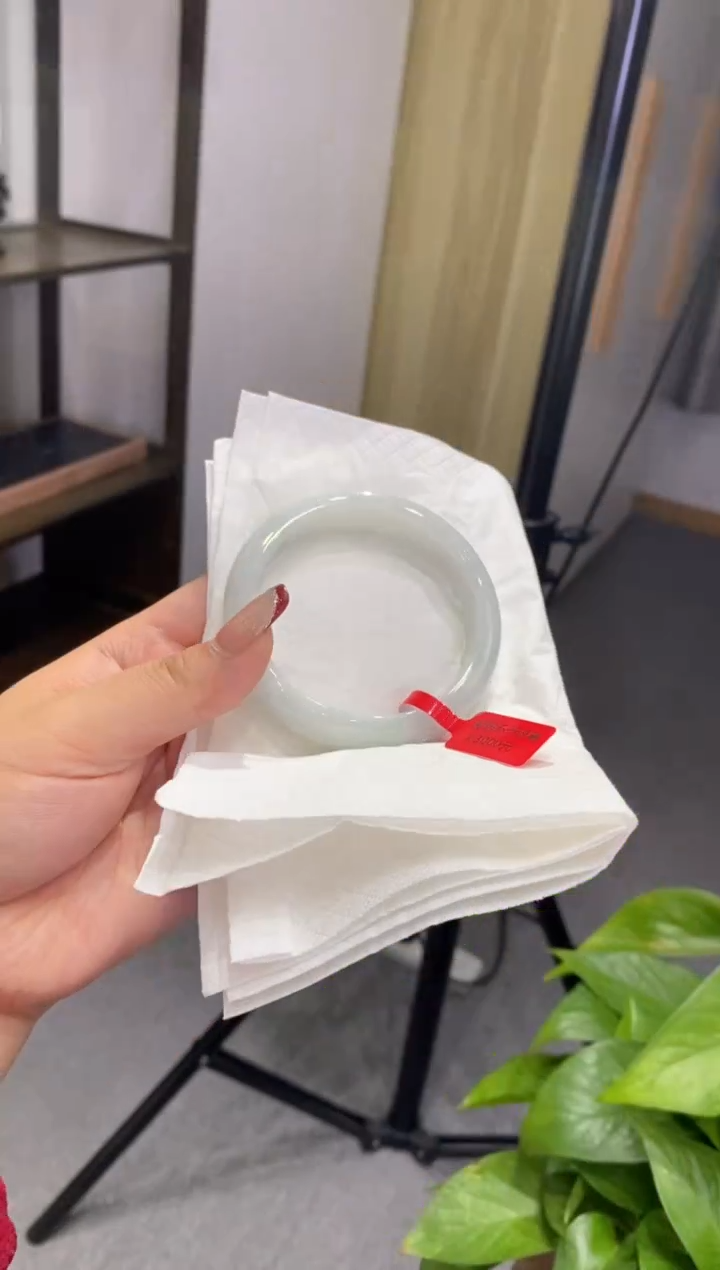 【闪购商品】翡翠手镯未镶嵌00007048