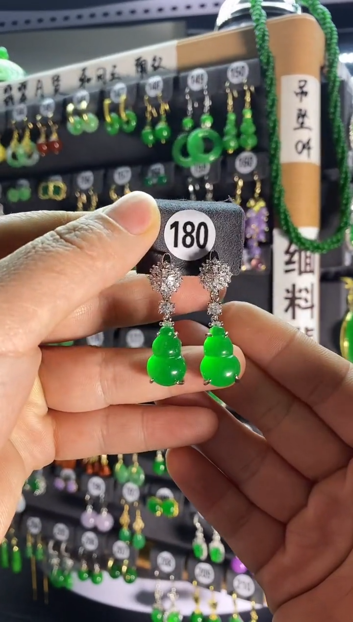 【闪购商品】翡翠颈饰银S925镶嵌180...