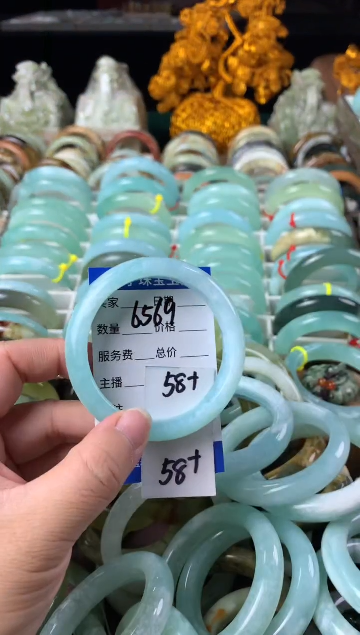 【闪购商品】蛇纹石玉手镯未镶嵌6569