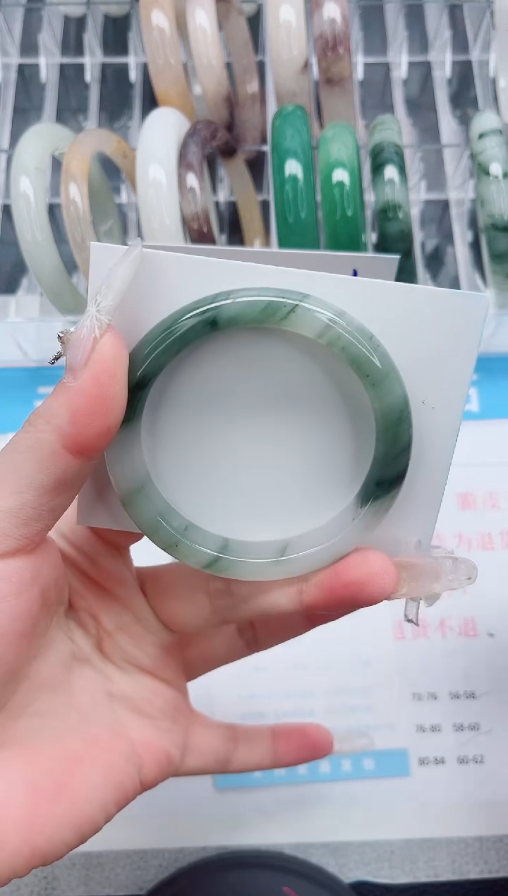 【闪购商品】石英质玉手镯未镶嵌A215-55.2