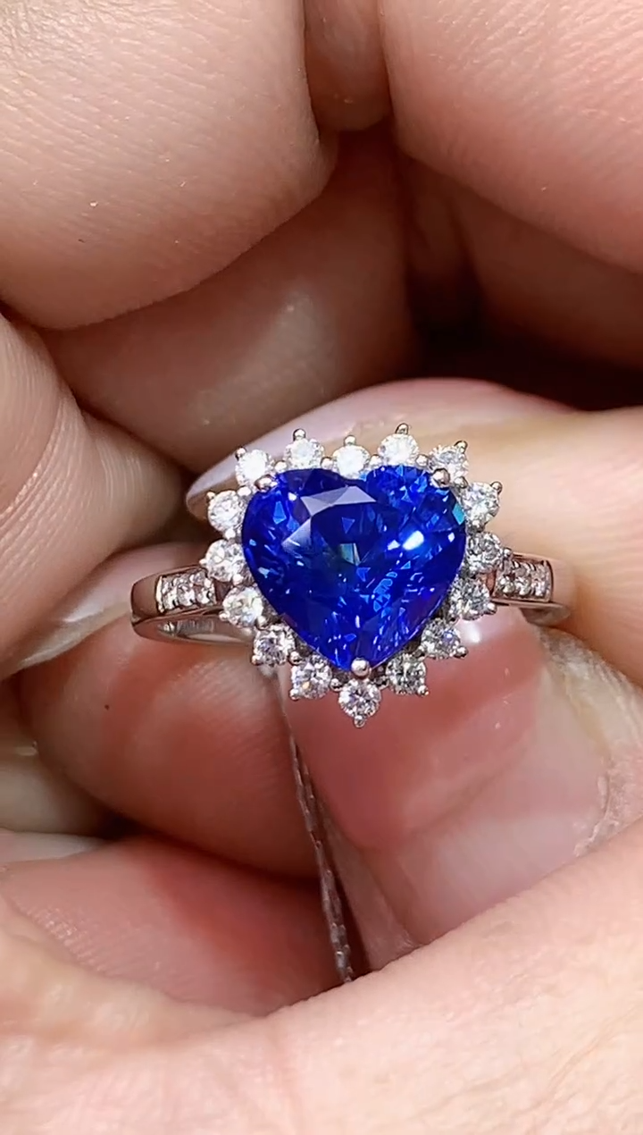 【闪购商品】蓝宝石戒指18K金镶嵌1