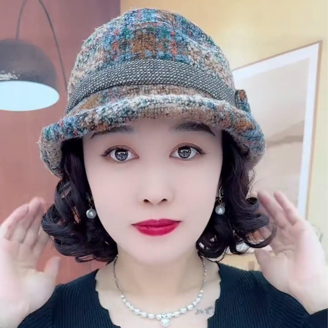 （优质版）时尚妈妈秋冬帽子毛呢加厚渔夫帽中老年假发帽子