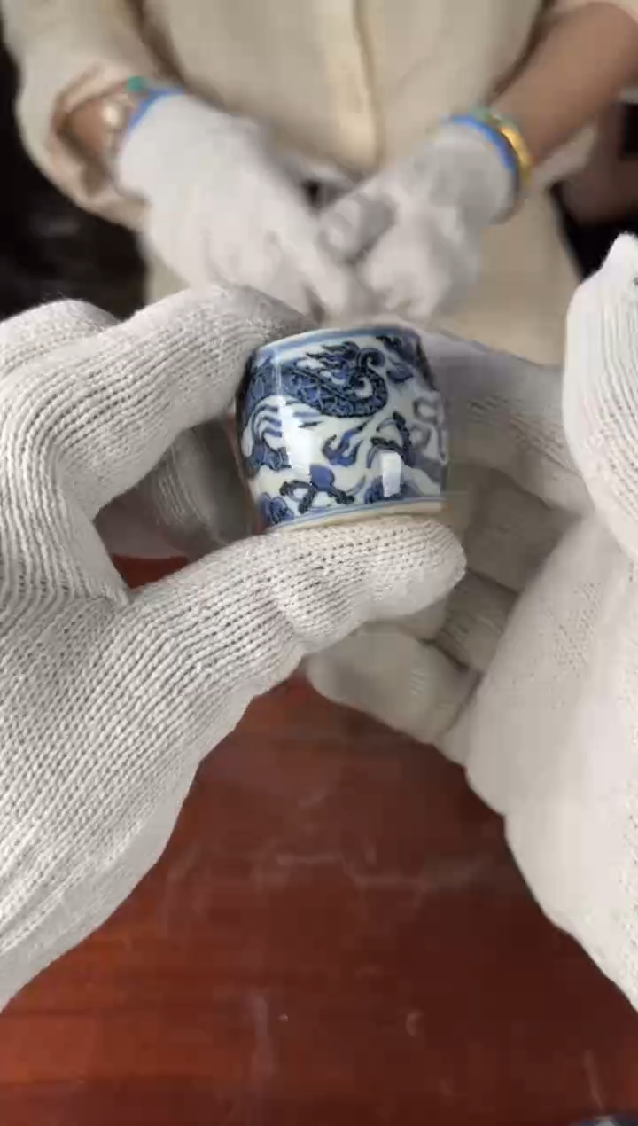 杯搏泥幻化元青花龙纹