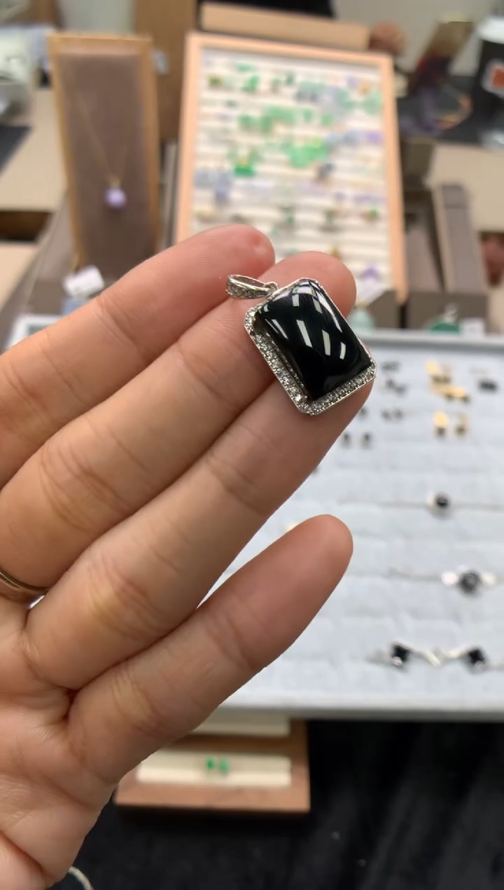 颈饰银S925镶嵌翡翠墨翠无事牌