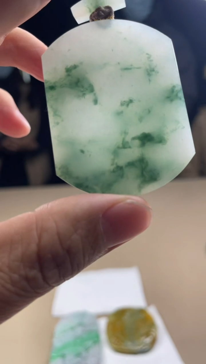 【闪购商品】定制翡翠未镶嵌      4111