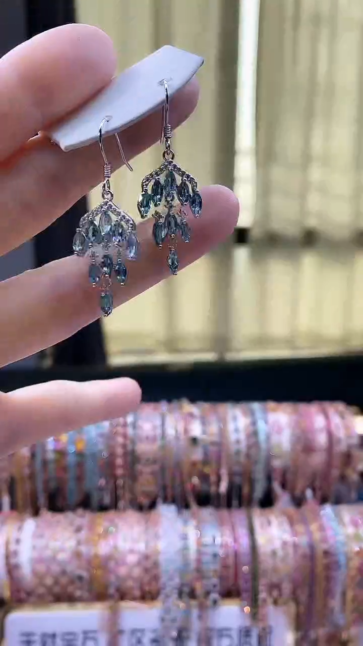 【闪购商品】碧玺耳钩银S925镶嵌345354354354354